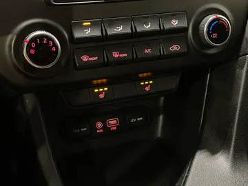 2018 Kia Sportage - image 17