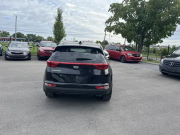 2018 Kia Sportage - image 6