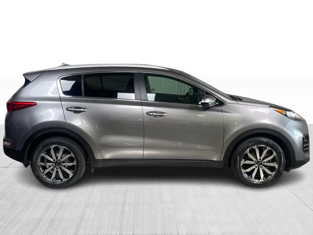 2017 Kia Sportage — photo 2