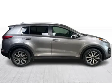 2017 Kia Sportage - image 2