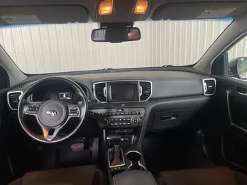 2017 Kia Sportage - image 4