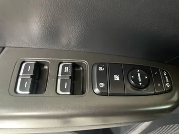 2017 Kia Sportage - image 23