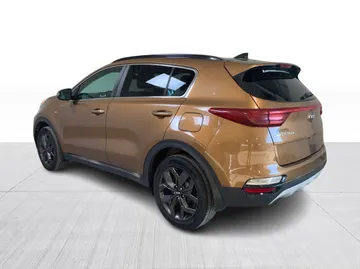 2021 Kia Sportage - image 10
