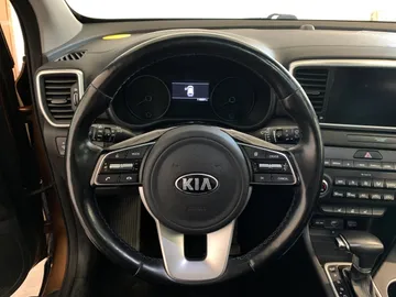 2021 Kia Sportage - image 18