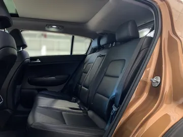 2021 Kia Sportage - image 14