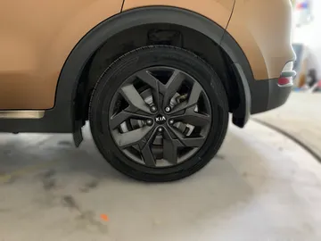 2021 Kia Sportage - image 6