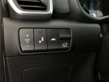 2021 Kia Sportage - image 29
