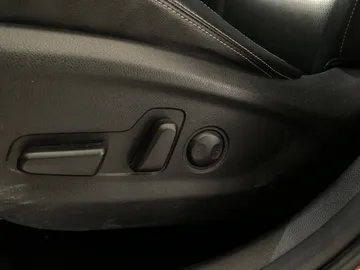 2021 Kia Sportage - image 25