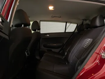 2017 Kia Sportage - image 11