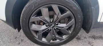2022 Kia Sportage - image 8