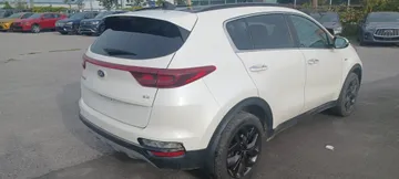 2022 Kia Sportage - image 7