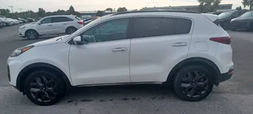 2022 Kia Sportage - image 4