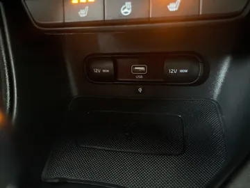 2021 Kia Sportage - image 28
