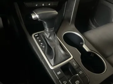 2021 Kia Sportage - image 29