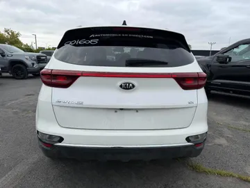 2020 Kia Sportage - image 6