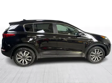 2018 Kia Sportage - image 2