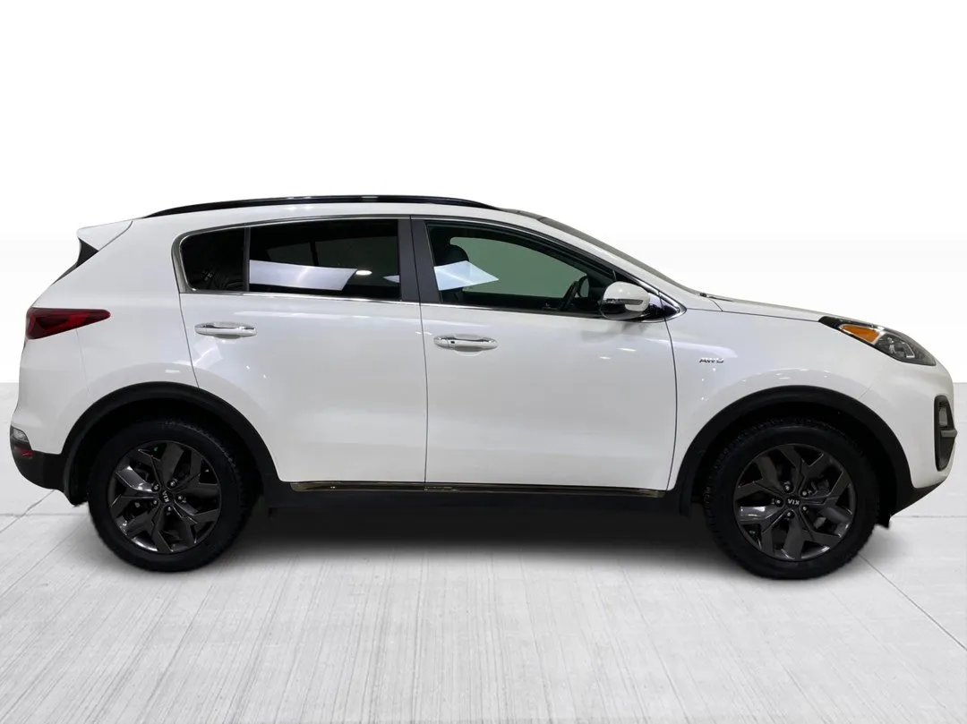 2022 Kia Sportage — photo 2