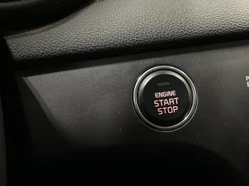 2022 Kia Sportage - image 23