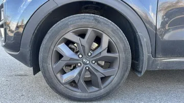 2020 Kia Sportage - image 7