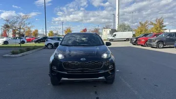2020 Kia Sportage - image 2