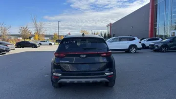 2020 Kia Sportage - image 6