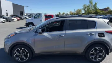 2020 Kia Sportage - image 4