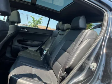 2021 Kia Sportage - image 16