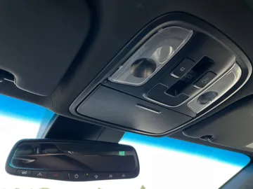 2021 Kia Sportage - image 17