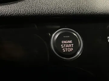 2017 Kia Sportage - image 24