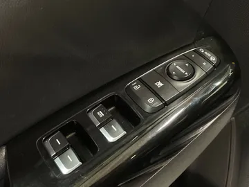 2017 Kia Sportage - image 25