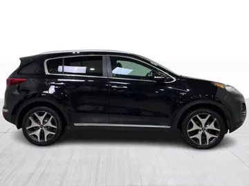 2017 Kia Sportage - image 2