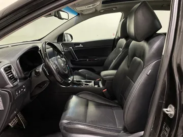 2017 Kia Sportage - image 3