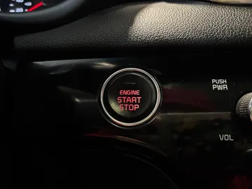 2022 Kia Sportage - image 27
