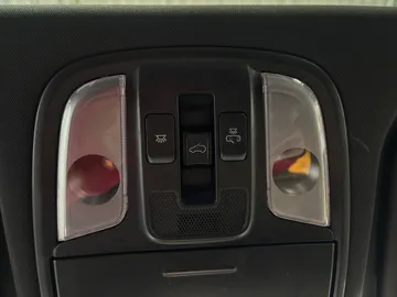 2022 Kia Sportage - image 17