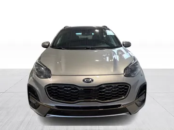 2022 Kia Sportage - image 9