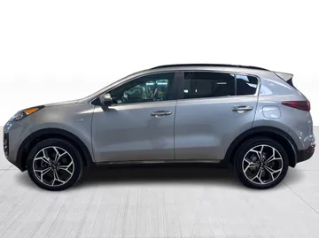 2022 Kia Sportage - image 11
