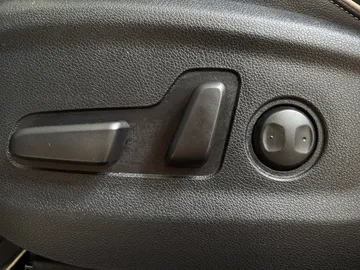 2022 Kia Sportage - image 21