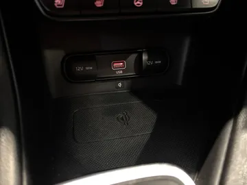 2022 Kia Sportage - image 30