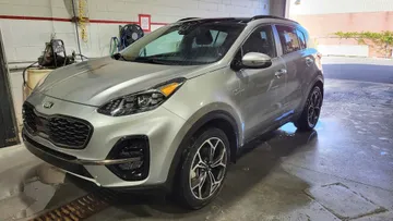 2022 Kia Sportage - image 3