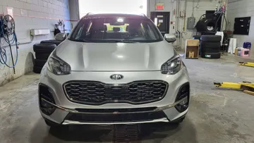 2022 Kia Sportage - image 2