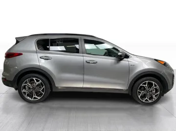2022 Kia Sportage - image 2