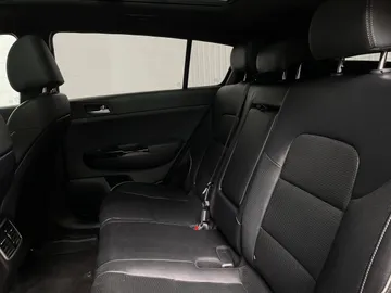2022 Kia Sportage - image 16