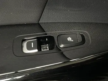 2022 Kia Sportage - image 23