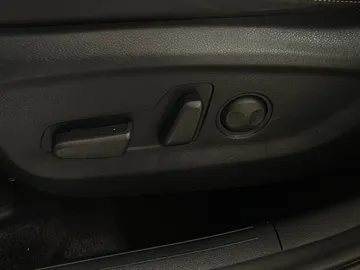 2022 Kia Sportage - image 25