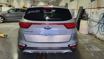 2022 Kia Sportage - image 4