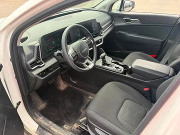 2023 Kia Sportage - image 6