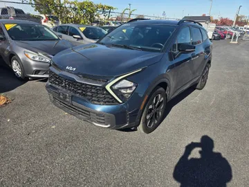 2023 Kia Sportage - image 3