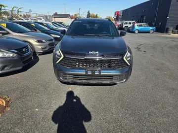 2023 Kia Sportage - image 2