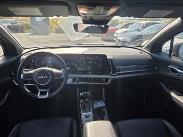 2023 Kia Sportage - image 9