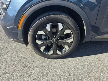 2023 Kia Sportage - image 7